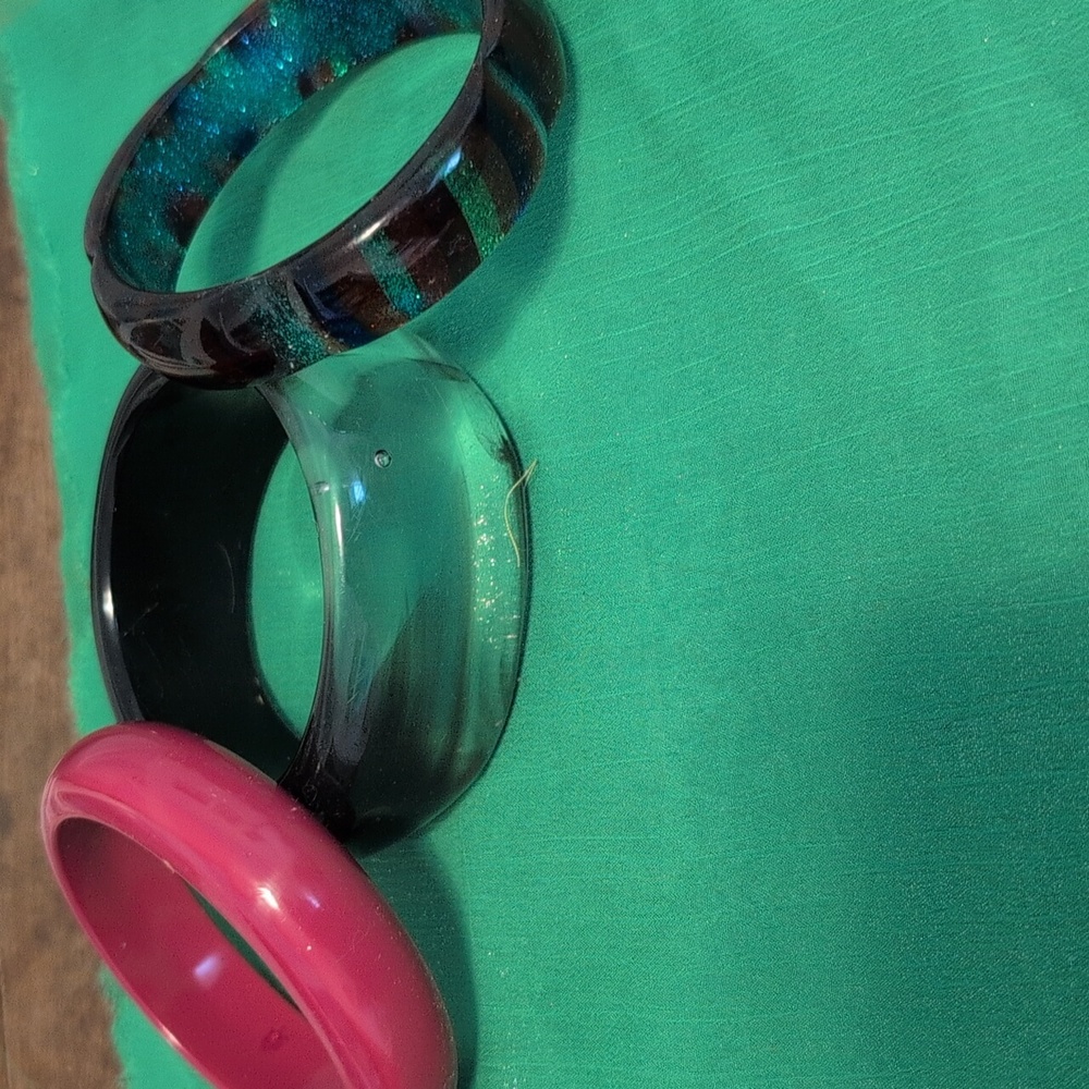 Vintage, Set of Three Stylish Bangles